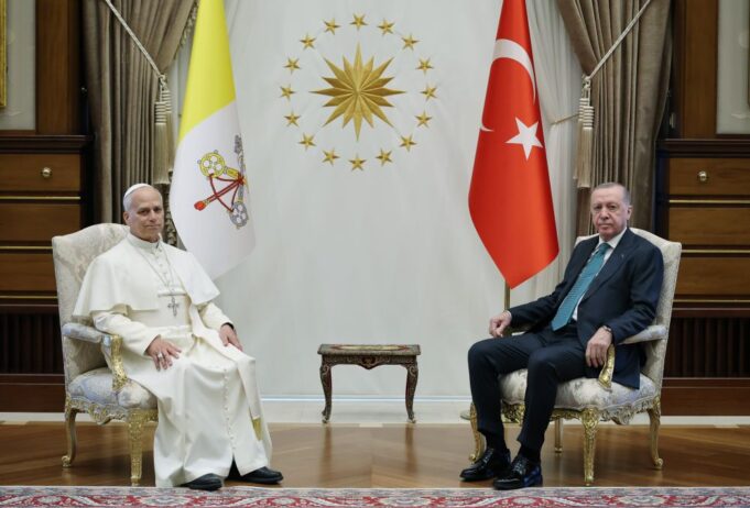 Πάπας Λέων ΙΔ’: «Η ομογενοποίηση» της Τουρκίας «θα αποτελούσε εκπτώχυνση… Μια κοινωνία δεν είναι ζωντανή αν δεν είναι πλουραλιστική»
