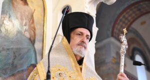 Χαλκηδόνος Εμμανουήλ: «Σε μια εποχή που οι άνθρωποι χτίζουν τείχη, οι Ποιμένες οφείλουν να γκρεμίζουν τις βεβαιότητες που μας κρατούν χωρισμένους»