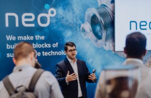 Βασίλης Τσιάνος: O Έλληνας Πίσω από την Κούρσα για τις Σπάνιες Γαίες Προειδοποιεί για το «Μεγαλύτερο Ενεργό Ρίσκο» της Ευρώπης