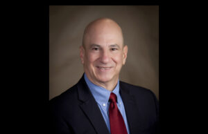 Ο εισαγγελέας Πίτερ Σκανδαλάκης ανέλαβε την υπόθεση εναντίον του Τραμπ στην Τζόρτζια