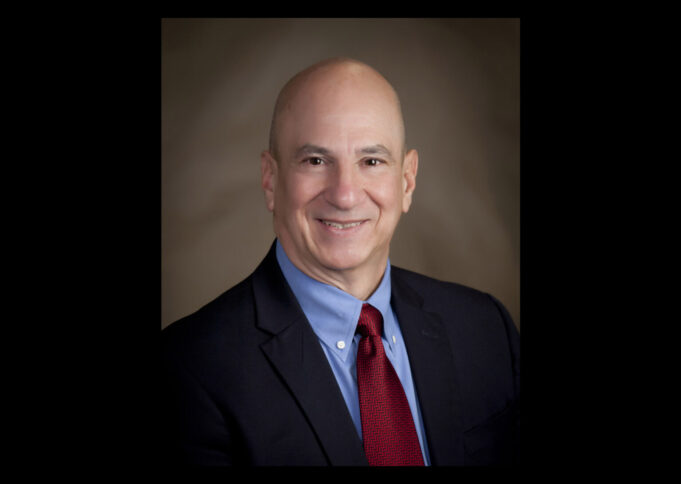 Ο εισαγγελέας Πίτερ Σκανδαλάκης ανέλαβε την υπόθεση εναντίον του Τραμπ στην Τζόρτζια