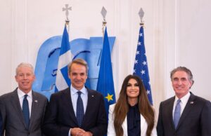 PM Mitsotakis meets with US Interior and Energy Secretaries