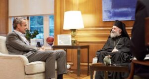 Συνάντηση του Αρχιεπισκόπου Μακαρίου με τον Πρωθυπουργό Κ. Μητσοτάκη