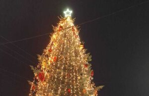 Ο Ταξιάρχης άναψε και φέτος τα φώτα των Χριστουγέννων στην Ελλάδα