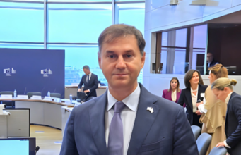 Χ. Θεοχάρης: «Η Ελλάδα επιστρέφει δυναμικά στον χάρτη των επενδύσεων και της περιφερειακής σταθερότητας»