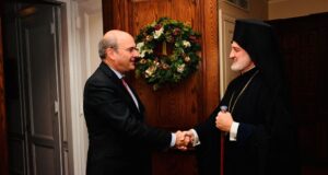 Συνάντηση Κ. Χατζηδάκη με τον Αρχιεπίσκοπο Ελπιδοφόρο