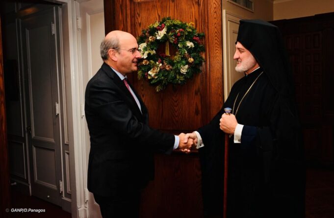 Συνάντηση Κ. Χατζηδάκη με τον Αρχιεπίσκοπο Ελπιδοφόρο
