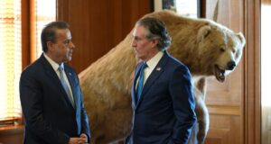 Συνάντηση Σ. Παπασταύρου – Ντ.Μπέργκαμ στην Ουάσιγκτον