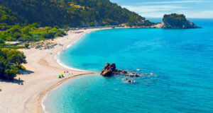 Η Σάμος στις ανερχόμενες δυνάμεις του ευρωπαϊκού τουρισμού, σύμφωνα με διεθνή ΜΜΕ