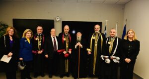 Το ΑΠΘ τίμησε τον Αρχιεπίσκοπο Δημήτριο με το έμβλημα «Άγιος Δημήτριος»