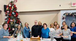 Η βασιλόπιτα του «γεροντικού» στην Αγία Τριάδα του Χίκσβιλ