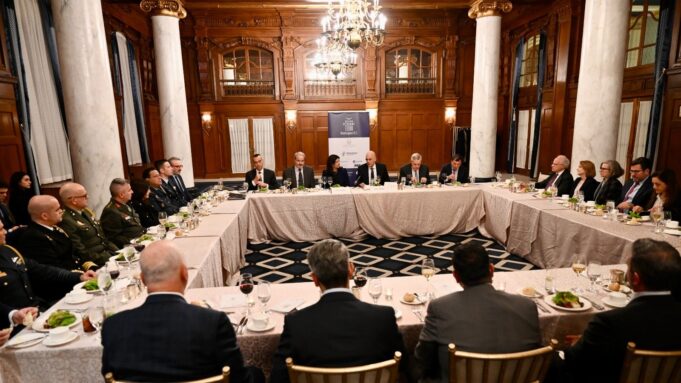 Επίσκεψη Ν. Δένδια στην Ουάσιγκτον: Στο επίκεντρο η αμυντική συνεργασία Ελλάδας-ΗΠΑ