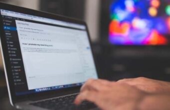 Η υπερβολική χρήση οθονών στην πρώιμη εφηβεία συνδέεται με προβλήματα ψυχικής υγείας