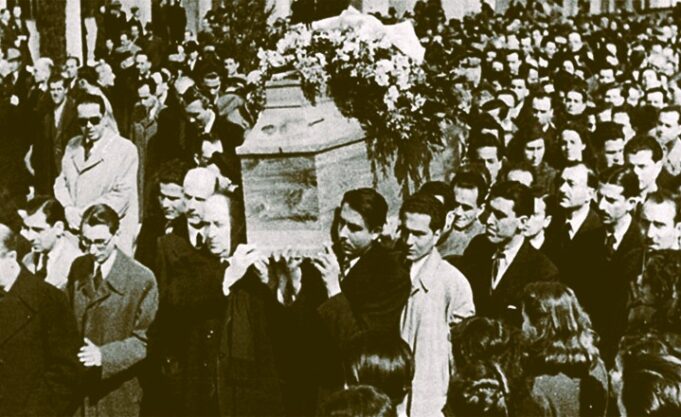 Σαν σήμερα πριν 83 χρόνια, στερνή κατοικία του Κ. Παλαμά έγινε το φέρετρο που πάνω του ακούμπησε η Ελλάδα