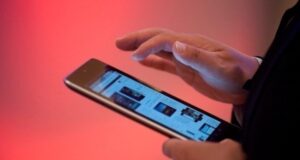 Η εκτεταμένη χρήση των μέσων κοινωνικής δικτύωσης υπονομεύει την ψυχοσωματική κατάσταση των νέων