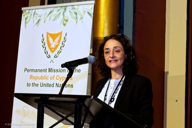 UN-RECEPTION-KAKOURIS-11a Maria Michael