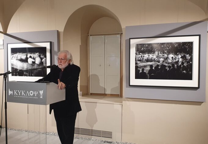 Η μαγεία των ηπειρώτικων πανηγυριών μέσα από τον φακό του Γιάννη Δήμου