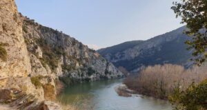 Άνοιξη στα Στενά του Νέστου και στην ξεχασμένη πόλη δίπλα στο ποτάμι