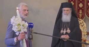 Λοβέρδος: «Πράξη βαθιάς πνευματικής σημασίας για τον Ελληνικό λαό η μεταφορά του Αγίου Φωτός»