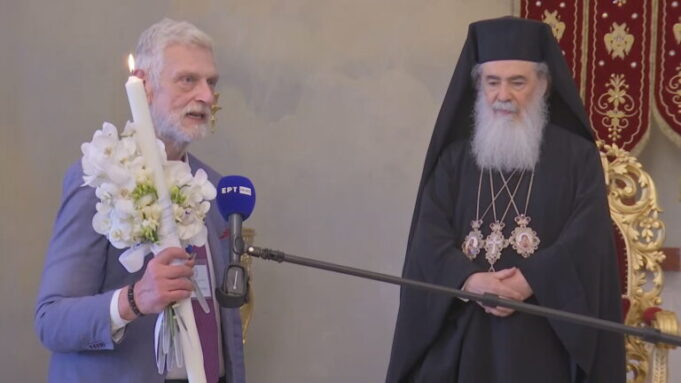 Λοβέρδος: «Πράξη βαθιάς πνευματικής σημασίας για τον Ελληνικό λαό η μεταφορά του Αγίου Φωτός»