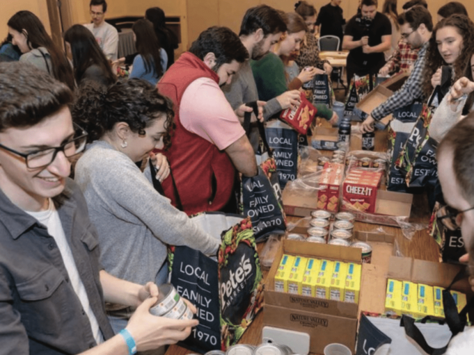 Metropolis of Chicago Parishes Deliver more than 60,000 Meals in First-Ever Project HOPE Sunday