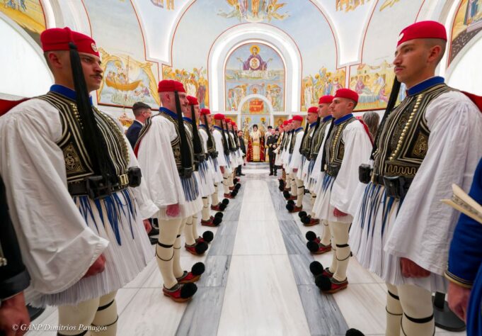 Στον Άγιο Νικόλαο η πανηγυρική υποδοχή των Ευζώνων