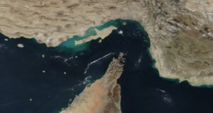 The World on the Edge of Hormuz: Iran, War, and the Threat of a Historic Crisis