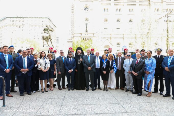 Τελετή Έπαρσης της Ελληνικής Σημαίας στο Δημαρχείο της Φιλαδέλφειας