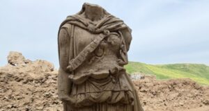 Ανακάλυψη αγάλματος της Αθηνάς ύψους 2 μέτρων στη Λαοδικεία