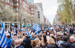 Με Άγημα Ευζώνων και η Παρέλαση στη Βοστώνη που ντύθηκε στα γαλανόλευκα