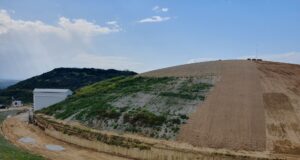 Λ. Μενδώνη: Στον τύμβο Καστά αποκαλύπτεται το μεγαλείο ενός μοναδικού μακεδονικού μνημείου