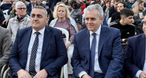 Μ.Χαρακόπουλος: Μην ξεπουλάτε τις περιουσίες σας στην Βόρειο Ήπειρο