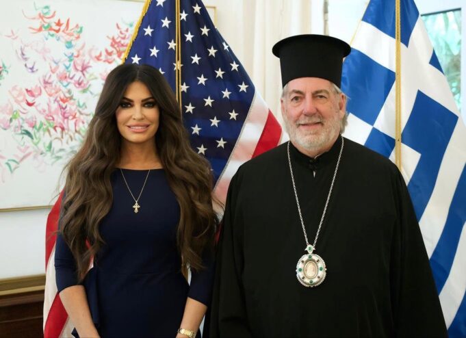 Συνάντηση K.Guilfoyle με τον Αρχιεπίσκοπο Θυατείρων Νικήτα