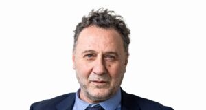 Νίκος Αλεξίου: Μεταναστευτική εμπειρία είναι η αγωνία για το παρόν και το μέλλον