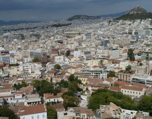 Πώς αναπτύχθηκε η πολυκατοικία στη σύγχρονη Ελλάδα