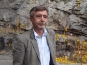Όταν η μνήμη γίνεται παρακαταθήκη: Αποχαιρετώντας τον Γιάννη Καρυπίδη