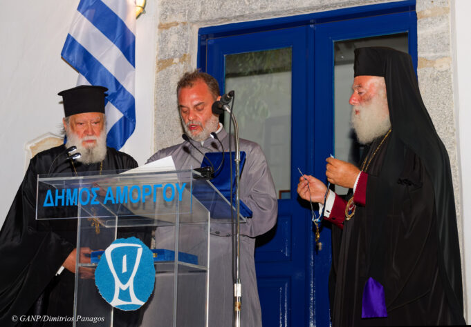 Η Αμοργός τίμησε τον π. Θωμά Συνοδινό για τα 40 χρόνια ιερατικής διακονίας του Amorgos, July 19th, 2026 His Beatitude Pope and Patriarch of Alexandria and All Africa THEODOROS II arrived in Amorgos Island to Honor Fr. Thomas Synodinos for his 40 years serving the church. Many Dignitaries were present to Honor Fr. Thomas in the square of Choria Amorgos. Nikos Gavalas and his family were very proud of their own Fr. Thomas. Minister of Culture Lina Mendoni, minister Kikilias, Metropolitans from Siros, Nea Ionia, and Thyra all Congratulated Fr. Synodinos for his accomplishments.