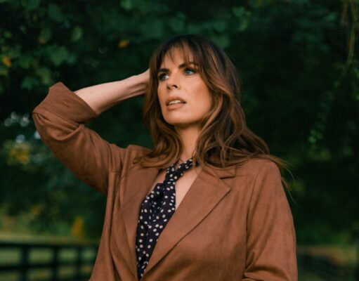 Lauren Lucas talks about her Greek heritage and new single ‘Hole in My Soul’