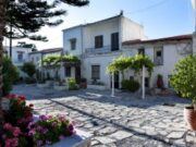 Εγκώμια, Επιτάφιος και πίστη: Το κατανυκτικό Πάσχα του καλοκαιριού στη Μονή Παληανής