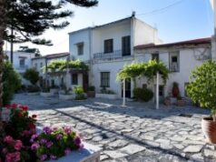 Εγκώμια, Επιτάφιος και πίστη: Το κατανυκτικό Πάσχα του καλοκαιριού στη Μονή Παληανής