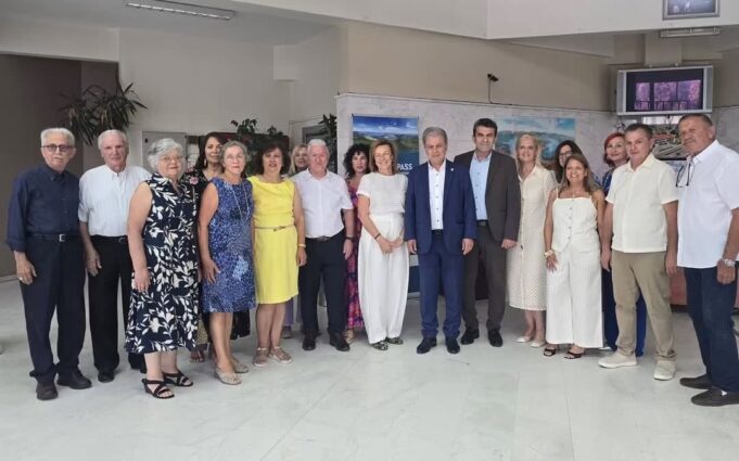 Βράβευσε τους αριστούχους των Λυκείων της Καστοριάς η «Ομόνοια»