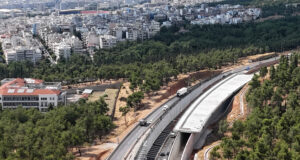 Ν. Ταχιάος: Τον Μάιο του 2027 η παράδοση του FlyOver – Πάνω από 60% η πρόοδος του έργου – Ποιες οι τεχνικές «εκπλήξεις» Thessaloniki, Greece Construction of the fly over, major project to ease the traffic. The Ring road is getting a new look with a major highway in construction.