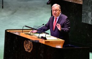 Δεν μπορούμε να αγνοήσουμε τους κινδύνους που εγκυμονεί η ΤΝ, προειδοποιεί ο γγ του ΟΗΕ
