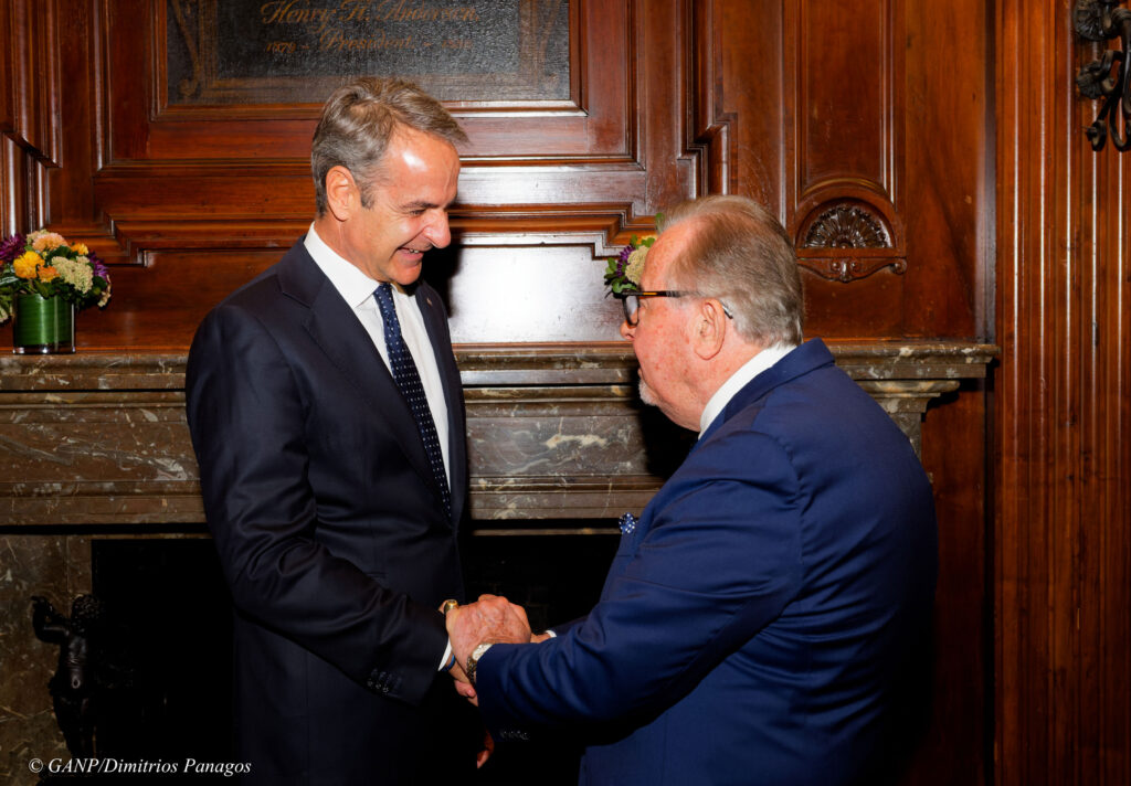 H.E. Archbishop Elpidophoros welcomed Greek Prime Minister Kyriakos Mitsotakis at the University Club on behalf of all Greek American Organizations. Prime Minister Kyriacos Mitsotakis Presented Awards to six Prominent Greek Americans for their service to The Greek American Community.