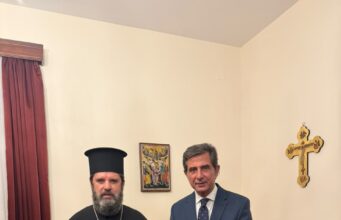 Επίσκεψη του ΥΜΑΘ Κώστα Γκιουλέκα στον Αρχιεπίσκοπο Αλβανίας Ιωάννη
