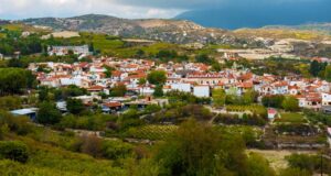 Κύπρος: Το Τρόοδος ξανασυστήνεται μέσα από τη μνήμη, την παράδοση και τους ανθρώπους του