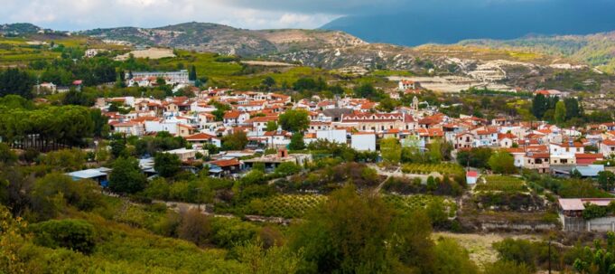 Κύπρος: Το Τρόοδος ξανασυστήνεται μέσα από τη μνήμη, την παράδοση και τους ανθρώπους του