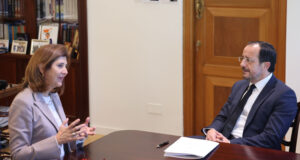 «Συγκρατημένα αισιόδοξος» ο Πρόεδρος Χριστοδουλίδης μετά τη συνάντηση με Holguín