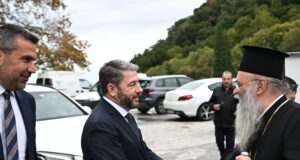 Στην Παναγία Εικοσιφοίνισσα ο Ν. Ανδρουλάκης – Στο επίκεντρο η επιστροφή των ιστορικών κειμηλίων