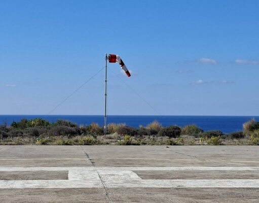 Σε τροχιά επαναλειτουργίας τα ελικοδρόμια στους Οθωνούς και την Ερείκουσσα